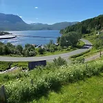 Nyaraló 7 Person In Grovfjord *