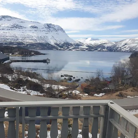 Semesterbostad 7 Person In Grovfjord Grov